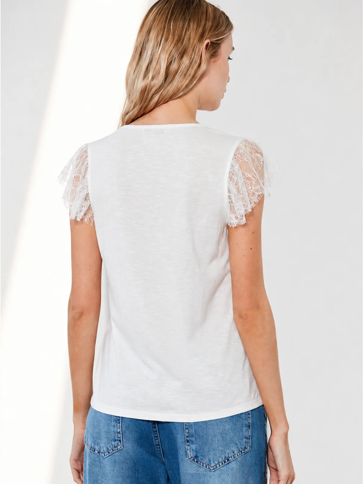Remera Carrey